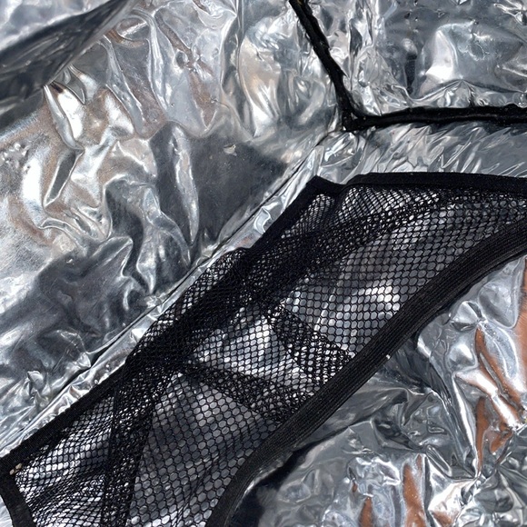 Eddie Bauer Blue, yellow & Black Insulated Cooler Bag Practical & Sporty. - Picture 3 of 5